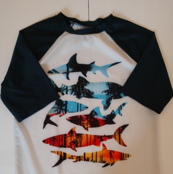 Old Navy Other - 💐Old Navy Kids Rashguard Size XL